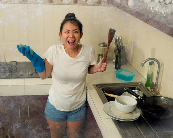 Young Beautiful Frustrated Upset Asian Woman Domestic Chores Stress Cute — Stock Photo, Image