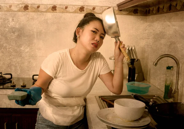 Fiatal Gyönyörű Frusztrált Feldúlt Ázsiai Házimunkában Stressz Aranyos Túlterhelt Stresszes — Stock Fotó