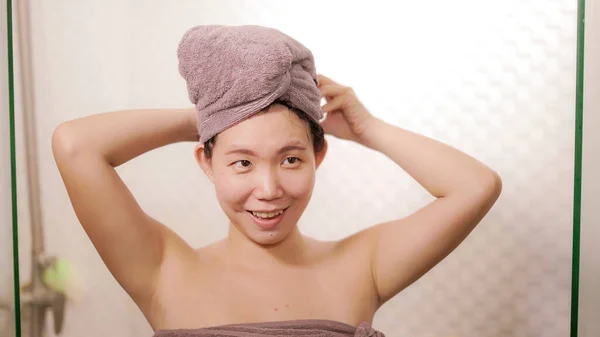 Casa Estilo Vida Retrato Joven Hermosa Feliz Mujer Coreana Asiática —  Fotos de Stock