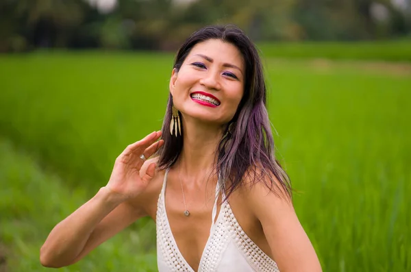 Aire Libre Vacaciones Retrato Mediana Edad Atractiva Elegante Mujer Asiática — Foto de Stock