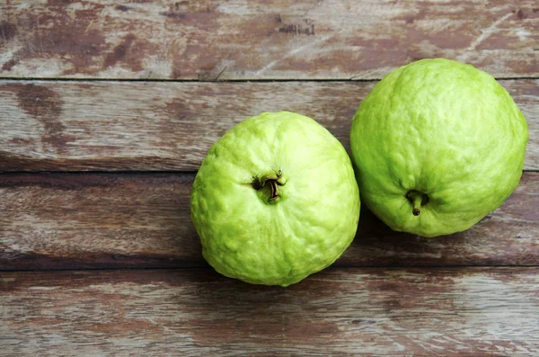 Tuore vihreä guava — kuvapankkivalokuva