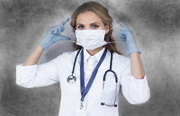 Equipamento Médico Preventivo Contra Coronavírus Médica Com Dedos Cruzados Isolado — Fotografia de Stock