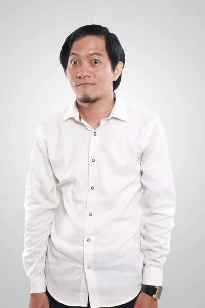 Retrato de um empresário asiático engraçado — Fotografia de Stock