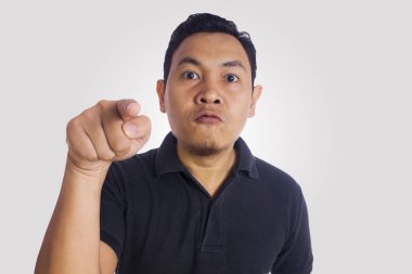 Kızgın ifade yakından komik Asya adam