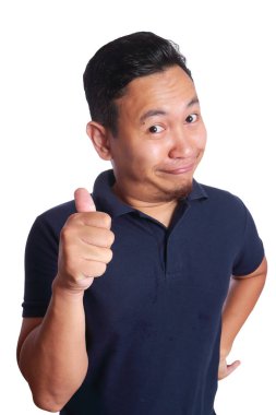 Gülen komik Asya adam