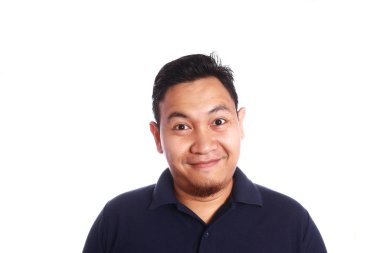 Gülen komik Asya adam