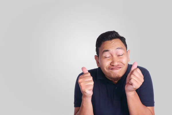 웃 고 재미 있는 아시아 남자 — 스톡 사진