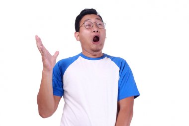 Komik Asya adam ağlıyor