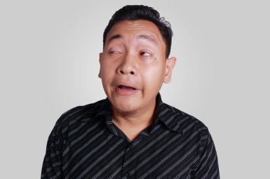 Komik Asya adam yorgun esneme