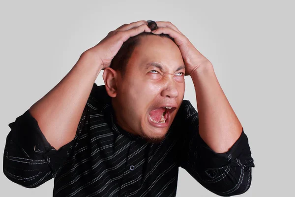 Ásia homem louco irritado estressado expressão — Fotografia de Stock