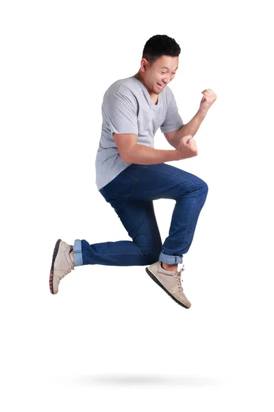 Levitasi. Pemuda Asia melompat menari berjalan — Stok Foto