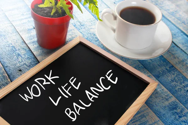 Equilíbrio de vida no trabalho. Texto inspirador — Fotografia de Stock