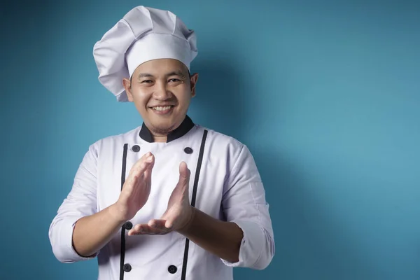 Heureux asiatique chef applaudissements mains — Photo