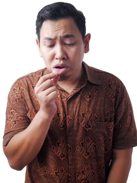 Hombre enfermo mostrar su labio interno — Foto de Stock