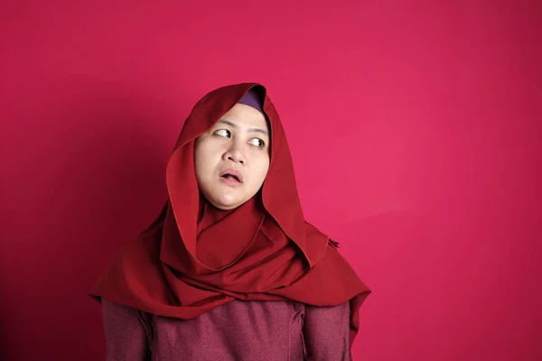 Aziatische vrouw met moe traag gebaar — Stockfoto