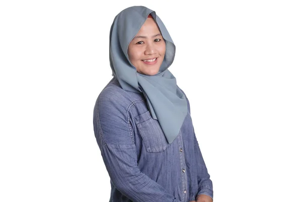 Portrait Beautiful Asian Muslim Woman Wearing Blue Hijab Smiling Camera — Stock Photo, Image