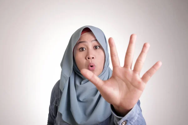 Portrait Muslim Lady Wearing Hijab Shows Stop Sign Prohibit Forbid — Stok fotoğraf