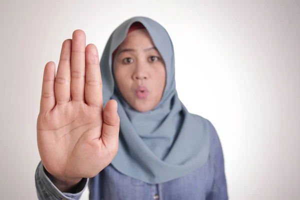 Portrait Muslim Lady Wearing Hijab Shows Stop Sign Prohibit Forbid — ストック写真