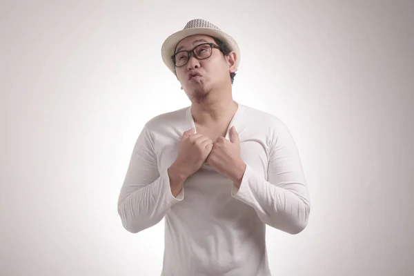 Komik Genç Asyalı Adam Boğucu Sıcak Muzdarip Terli Rahatsız Duygu — Stok fotoğraf