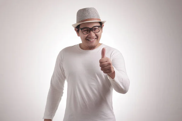 Retrato Divertido Atractivo Joven Asiático Lindo Hombre Camisa Blanca Sonriendo —  Fotos de Stock
