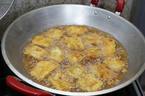 Cooking Deep Fried Tempeh Indonesian Traditional Meal Tempe Goreng Gorengan — 스톡 사진