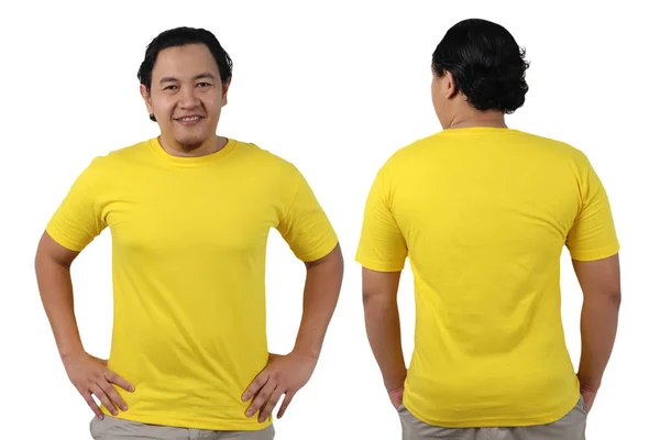 黄色のTシャツのモックアップ フロントとバックビュー 白に隔離された 男性モデルはプレーンイエローのシャツモックアップを着用 Tシャツのデザインテンプレート 空のお茶 Print — ストック写真