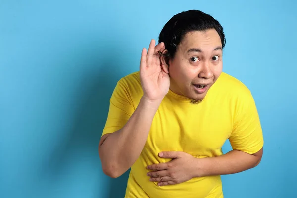 Young Asian Men Wearing Blue Shirt Listen Whispers Funny Face — Stock Photo, Image