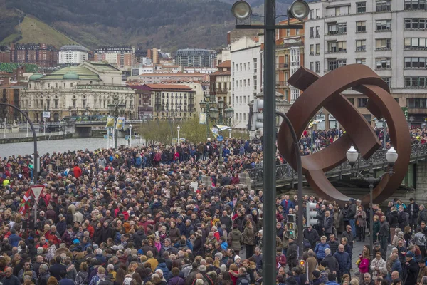 Bilbao, Bask Ülkesi, İspanya, 17 Mart 2018, gösteri ve protesto emekliler ve emekliler de Bilbao kitle