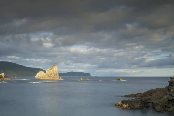 Cantabria deniz kıyılarında peyzaj