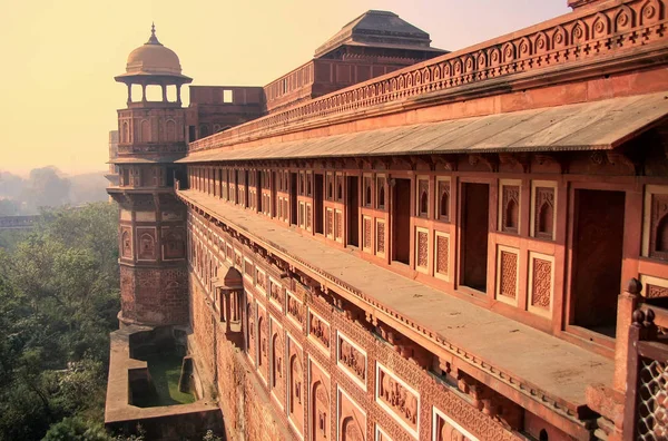 Exterior de Jahangiri Mahal em Agra Fort, Uttar Pradesh, Índia — Fotografia de Stock