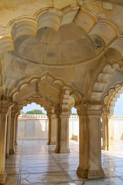 Interieur van de Nagina Masjid (moskee Gem) in Agra Fort, Uttar Prade — Stockfoto