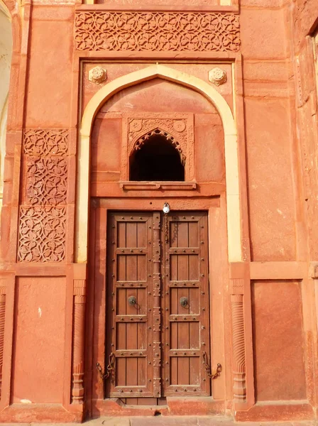 Porta em Jahangiri Mahal, Agra Fort, Uttar Pradesh, Índia — Fotografia de Stock
