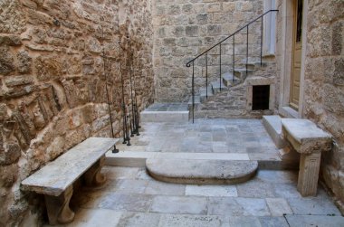 Küçük avlu Korcula eski şehirde, Hırvatistan