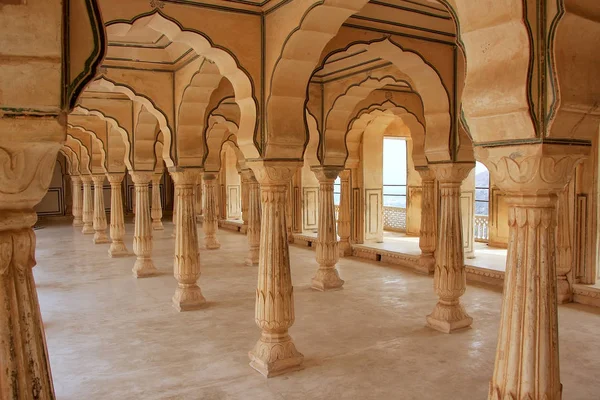 Sattais katcheri hall in amber fort in der nähe von jaipur, rajasthan, indi — Stockfoto