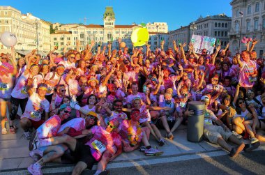 Trieste, İtalya - 20 Haziran: Kimliği belirsiz kişi içinde C katılmak