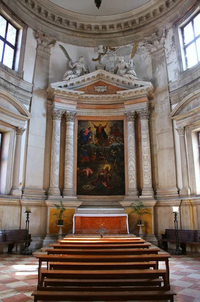 威尼斯，意大利-6 月 22 日︰ 内政的圣乔治教堂 — 图库照片