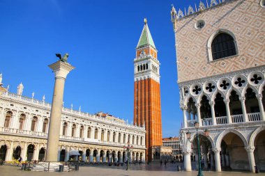 Piazzetta San Marco ile St Mark's Campanile, aslan Venedik sta
