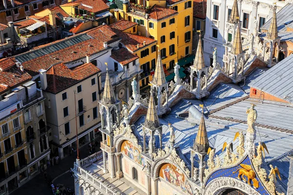 Close view of St Mark's Basilica rooftop from St Mark's Campanil — Stock Photo, Image