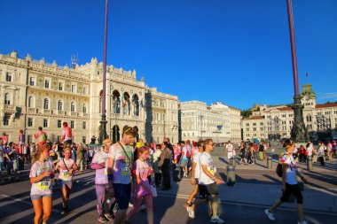 Trieste, İtalya - 20 Haziran: Kimliği belirsiz kişi içinde C katılmak