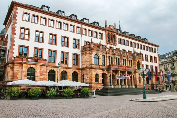 Nya stadshuset i Wiesbaden, Hessen, Tyskland — Stockfoto