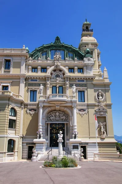 Salle Garnier - родина оперы Монте-Карло в Монако — стоковое фото