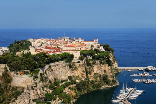 Vista da Cidade de Mônaco localizada no Rock in Monaco . — Fotografia de Stock