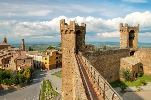 Μεσαιωνικό φρούριο Montalcino Val d'Orcia, Τοσκάνη, Ιταλία — Φωτογραφία Αρχείου