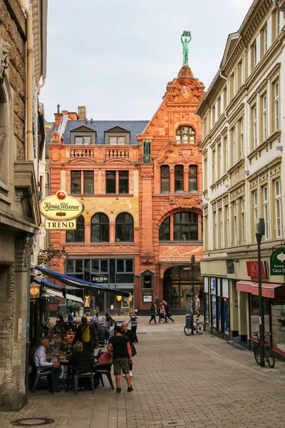 Wiesbaden, Almanya - 24 Mayıs: Tarihi kent merkezi m sokakta — Stok fotoğraf