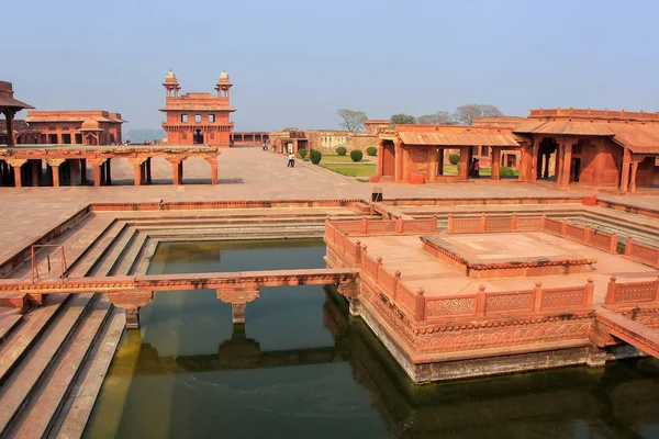 Piscine ornementale dans le complexe Fatehpur Sikri, Uttar Pradesh, Inde — Photo