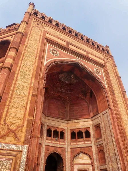 Buland Darwasa (Victory Gate) leder till Jama Masjid i Fatehpur — Stockfoto