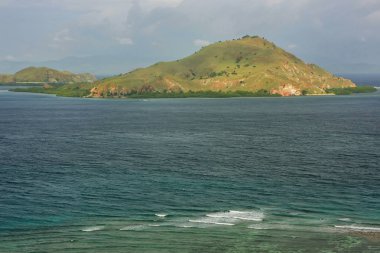 Komodo Naional Parkı, Flores Denizi, Nusa Tenggar Volkanik ada