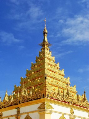 Ambras Kalesi, Mikail Pagoda anıt, Myanmar içinde karmaşık görünümünü kapatın. Mikail Pagoda Myanmar bir Budist tapınağı ve büyük hac sitesidir.