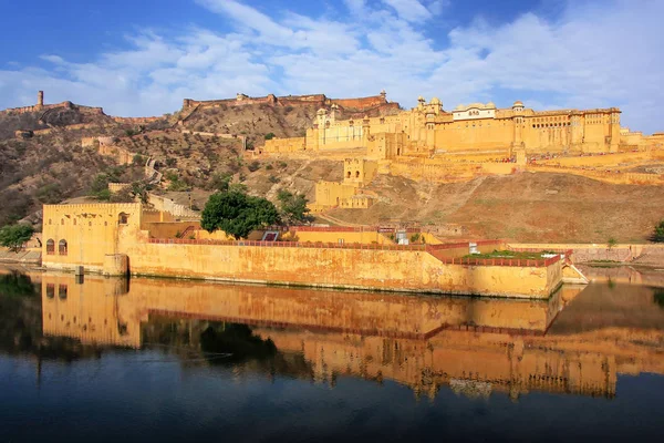 Amber Fort Rifletteva Nel Lago Maota Vicino Jaipur Rajasthan India — Foto Stock