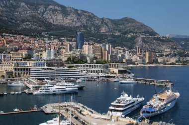 La Condamine ward ve bağlantı noktası Herkül Monako görünümünü. Bağlantı noktası Herkül'ün Monako sadece derin limanıdır